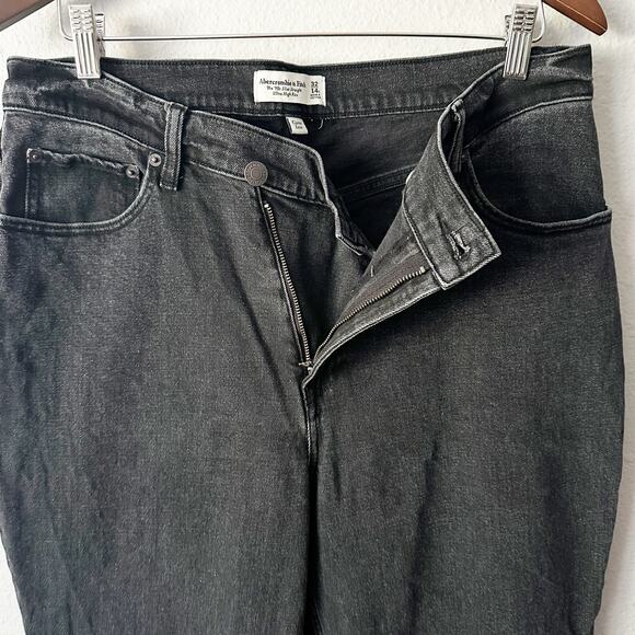 Abercrombie & Fitch The 90s Slim Straight Jean Ultra High Rise size 32/14 SHORT - Picture 4 of 13